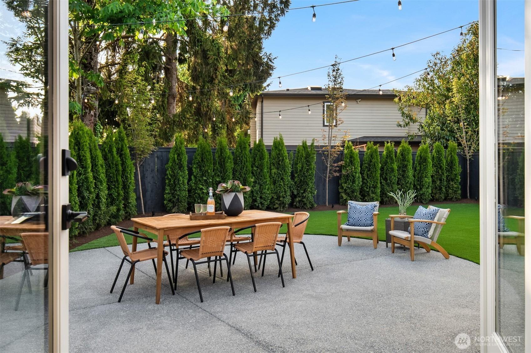 92nd Ave Ne, Clyde Hill, WA 98004