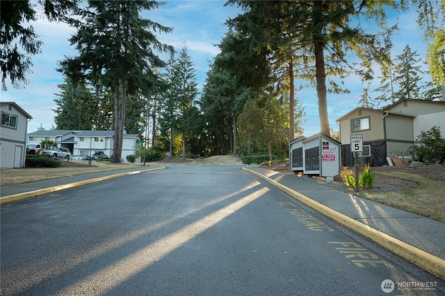 S 323rd St, Federal Way, WA 98003
