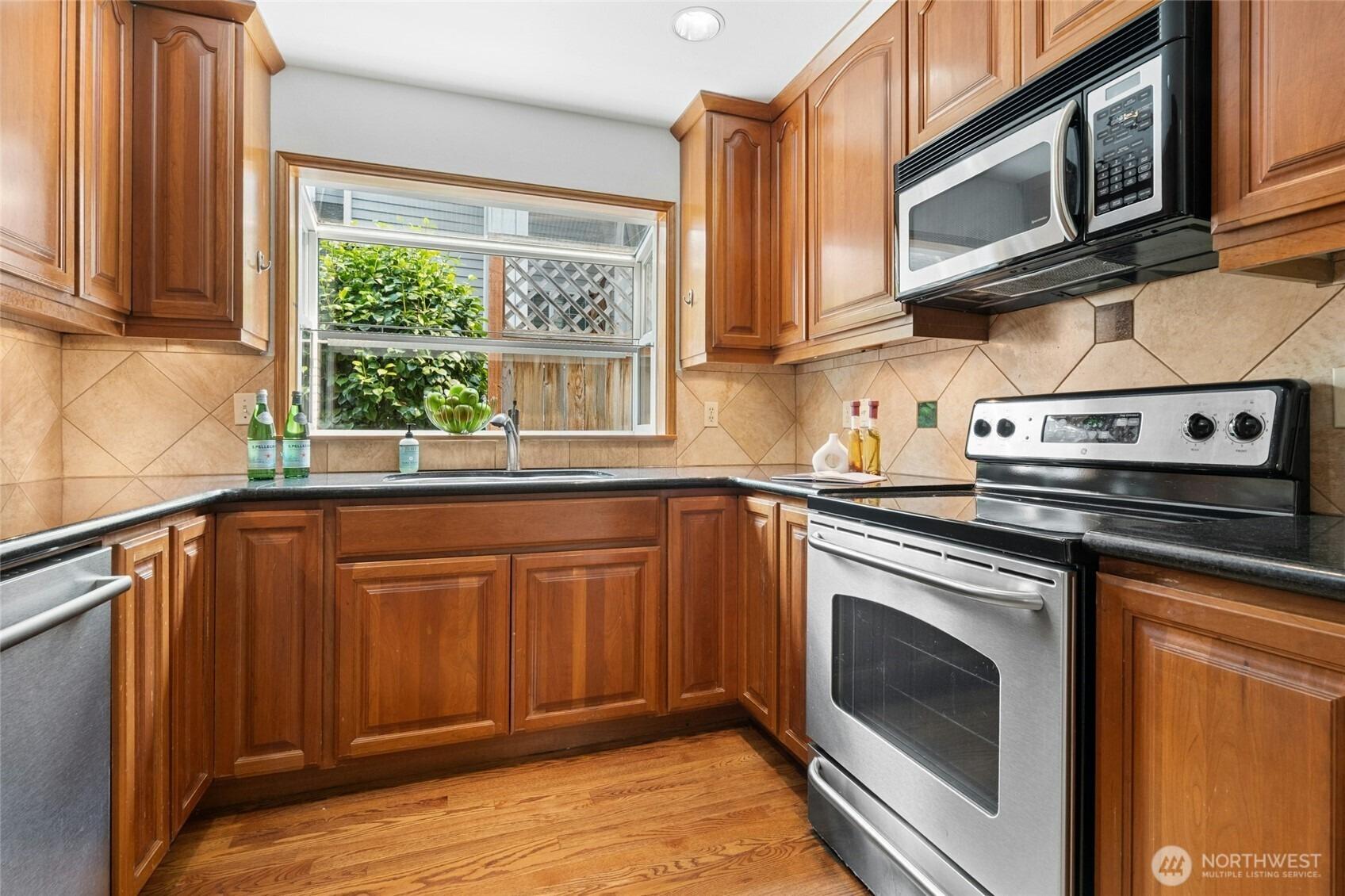 Ne 126th St, Kirkland, WA 98034