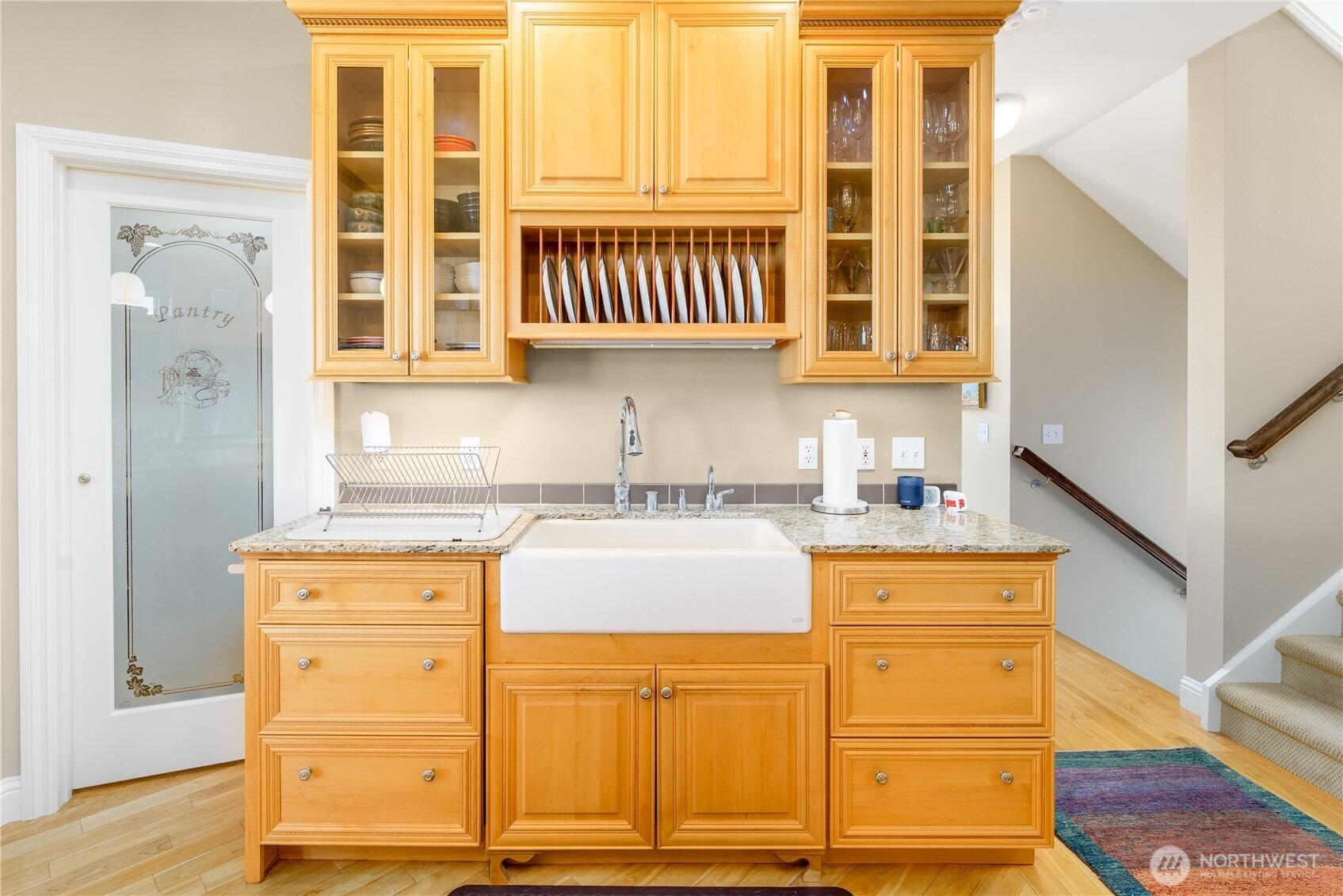3 Crabs Rd, Sequim, WA 98382