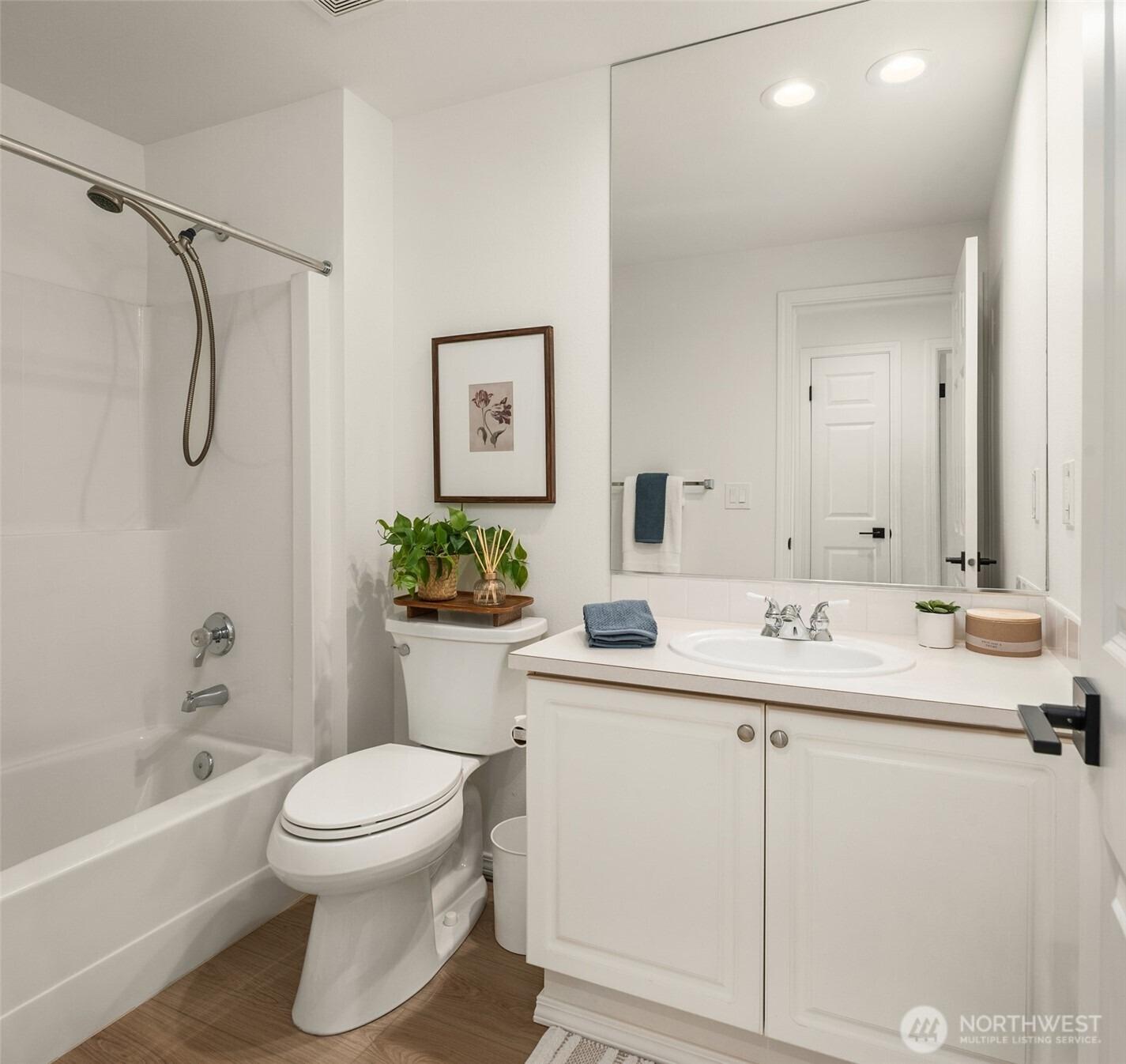 Ne 6th St, Renton, WA 98056