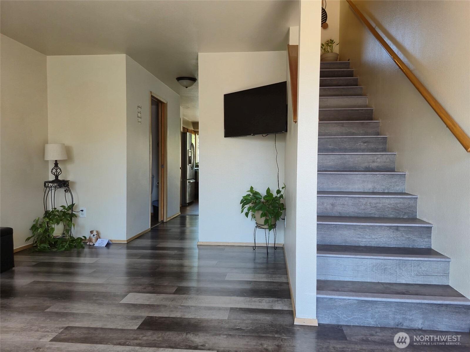 S Laventure Rd, Mount Vernon, WA 98274