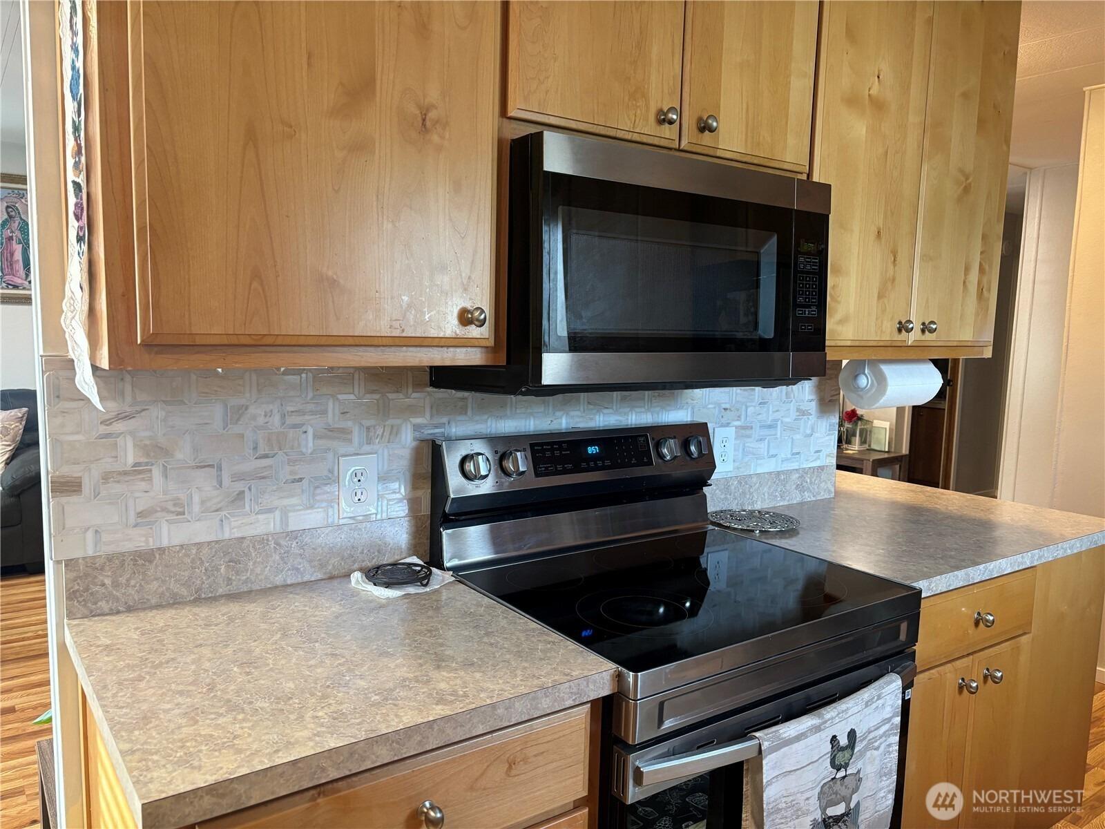 W Clearwater Ave, Kennewick, WA 99336