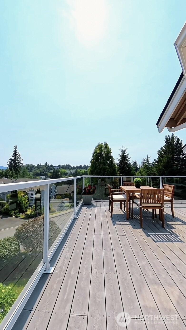 Se 43rd Ct, Issaquah, WA 98029