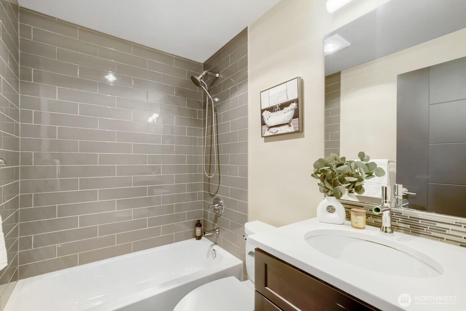 Nw 60th St, Seattle, WA 98107