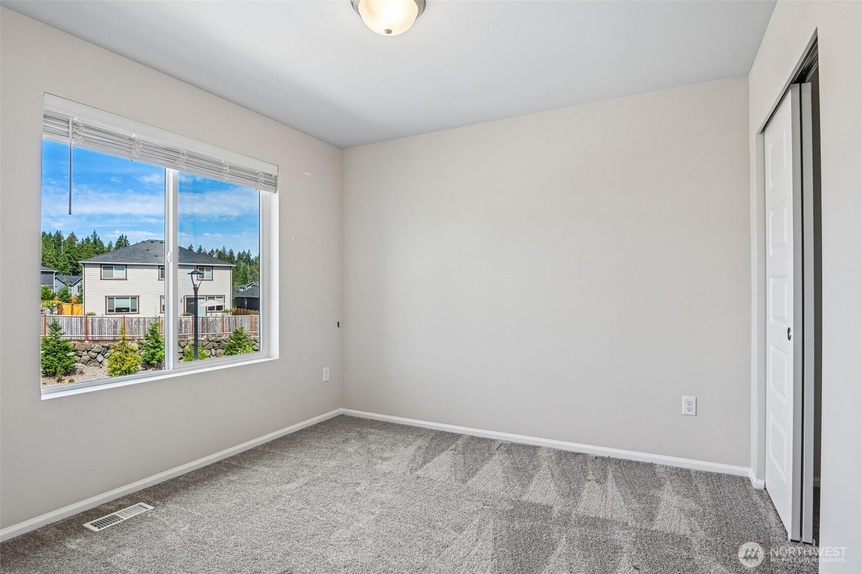Sail Ln Sw, Port Orchard, WA 98367
