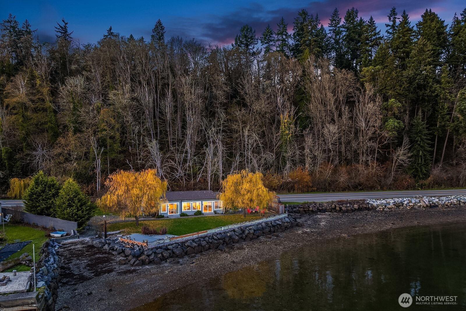 Vashon Hwy Sw, Vashon, WA 98070