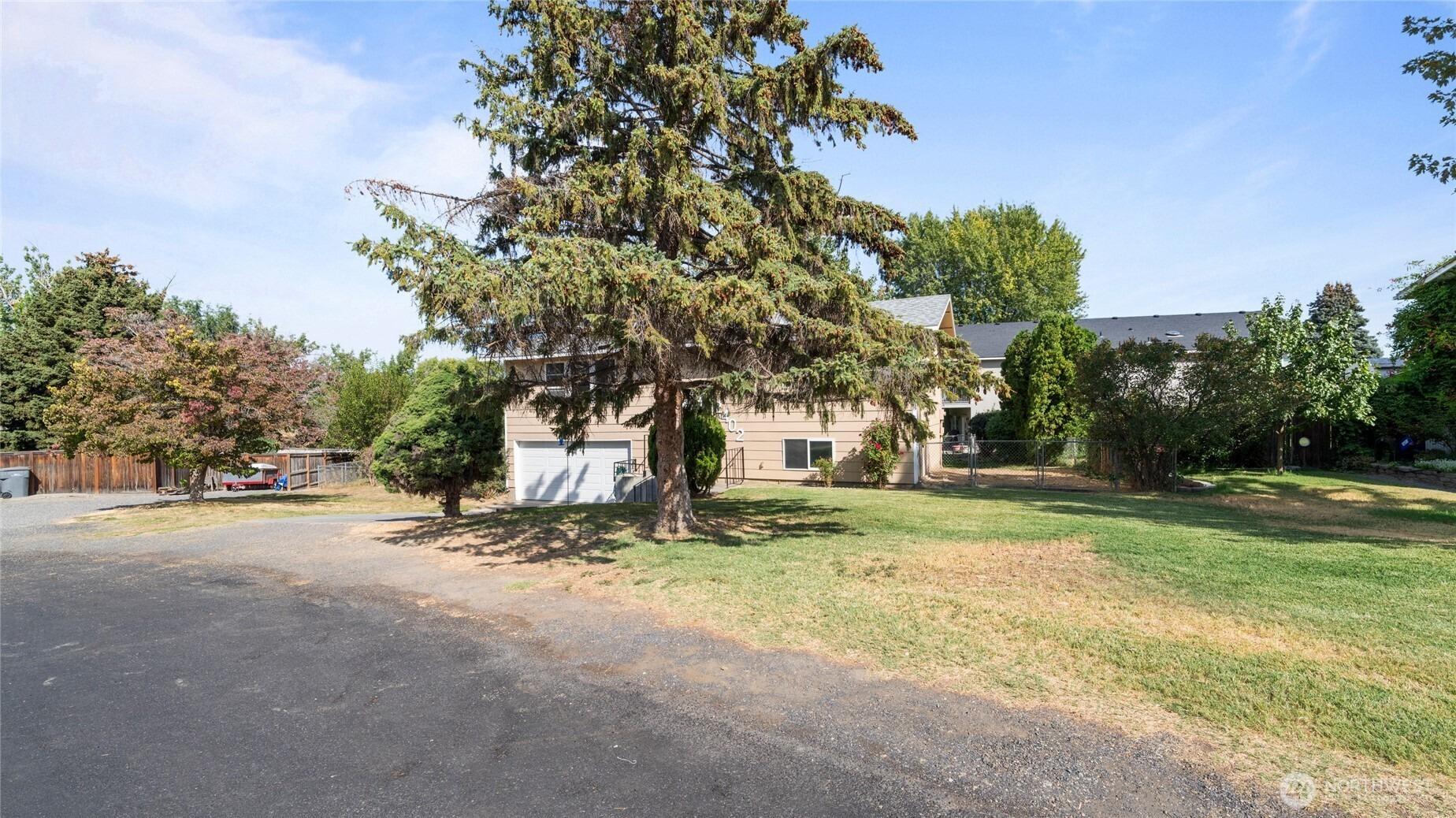 W 16th Ave, Kennewick, WA 99337