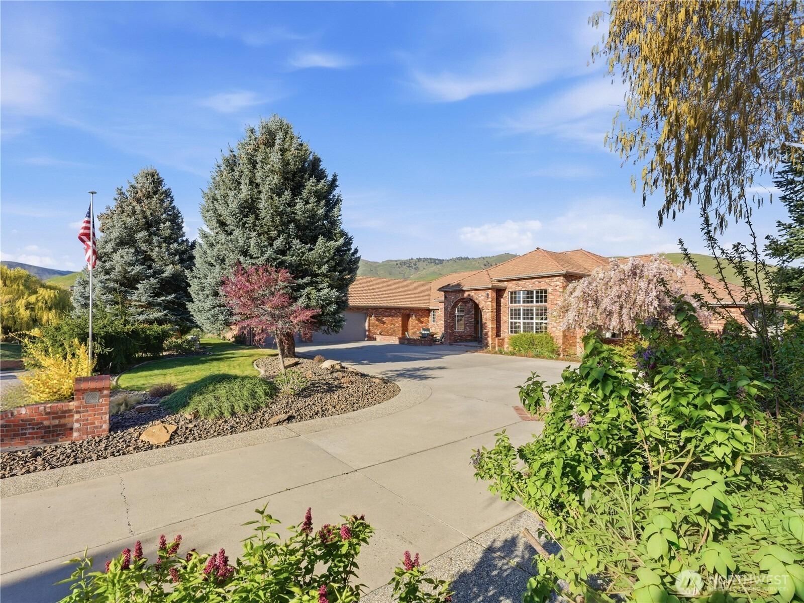 Broadview N, Wenatchee, WA 98801
