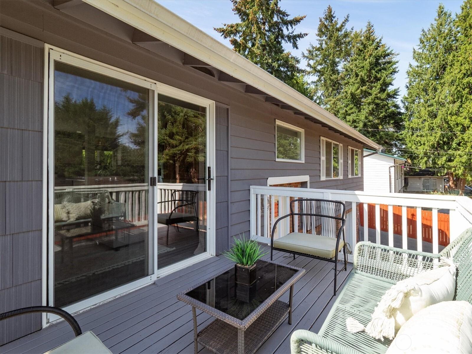 S 166th St, Seatac, WA 98188