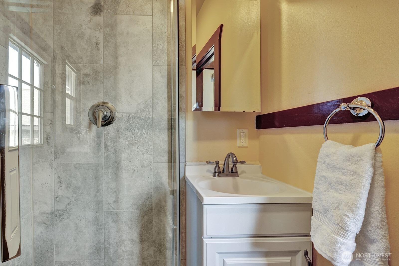 Se Andrews St, Issaquah, WA 98027