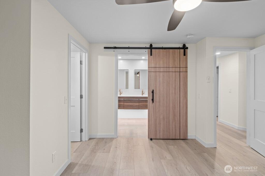Ne 137th St, Kirkland, WA 98034
