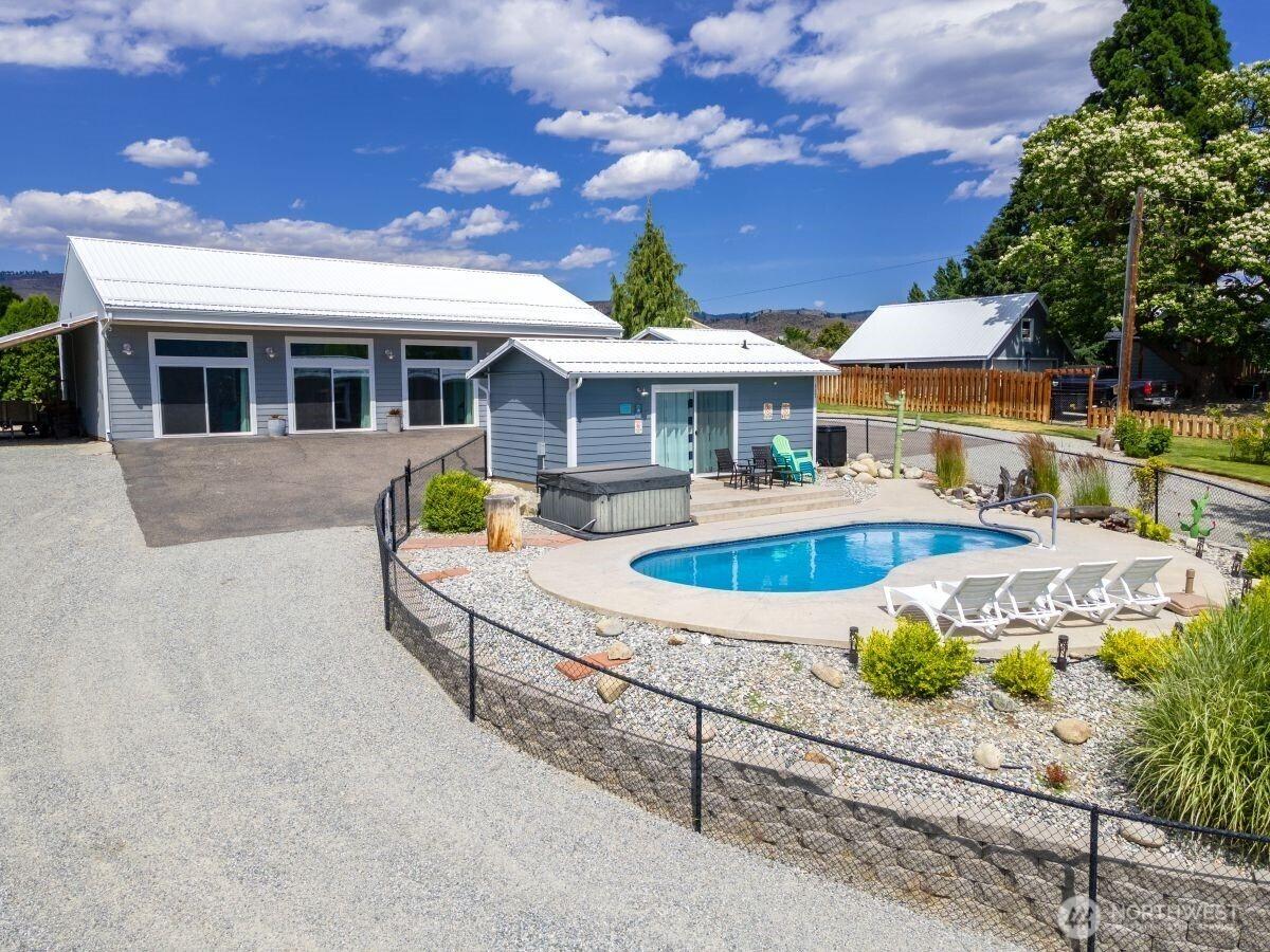 Wells Ave, Manson, WA 98831