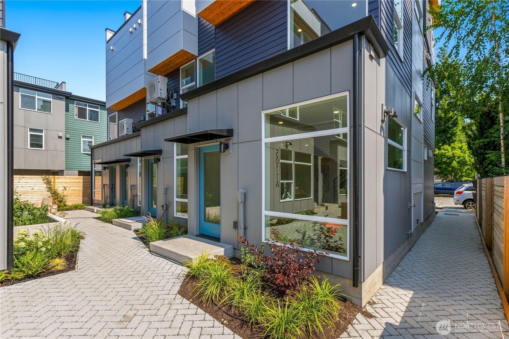 Fauntleroy Way Sw, Seattle, WA 98136