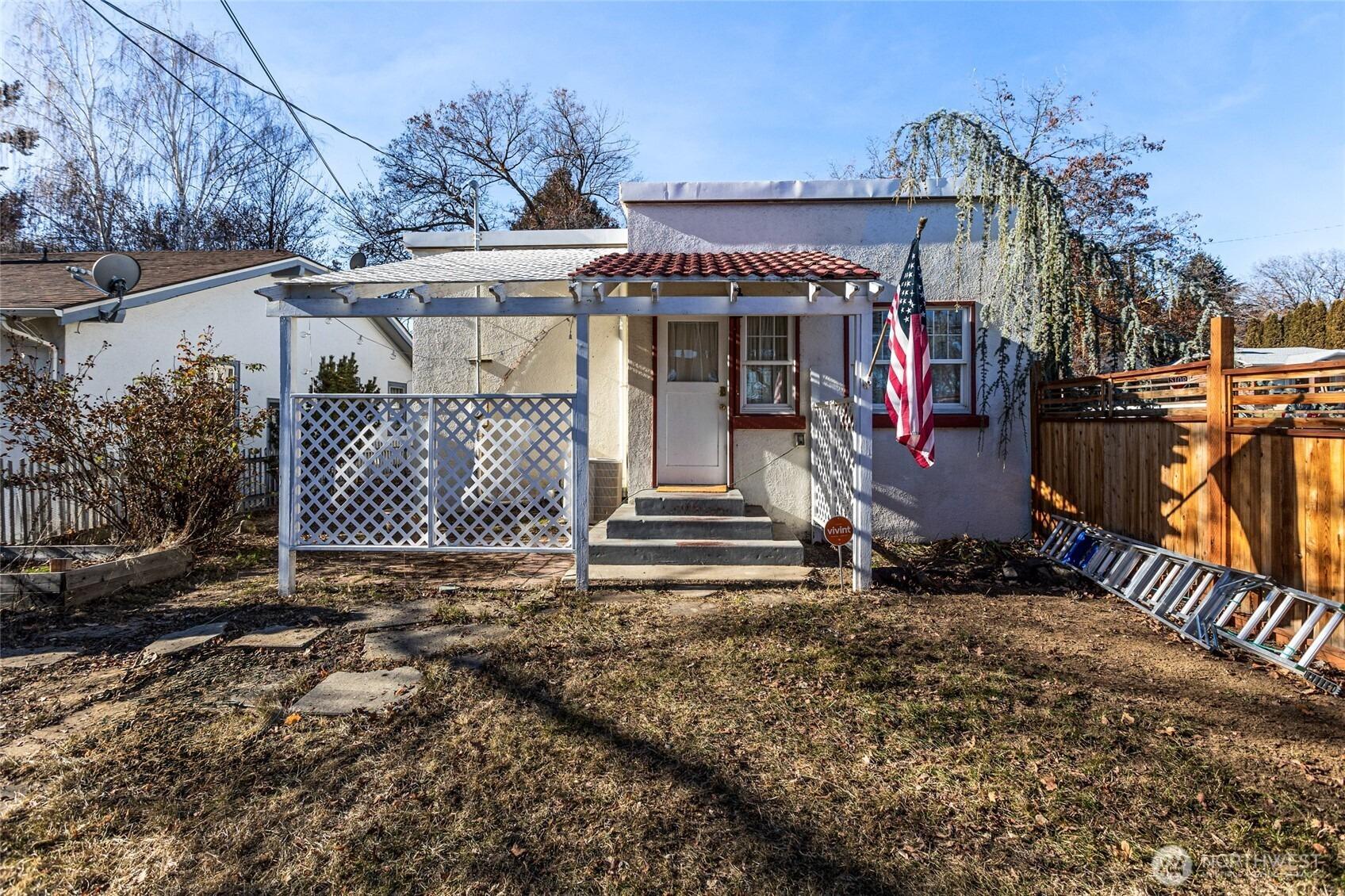 S 17th Ave, Yakima, WA 98902