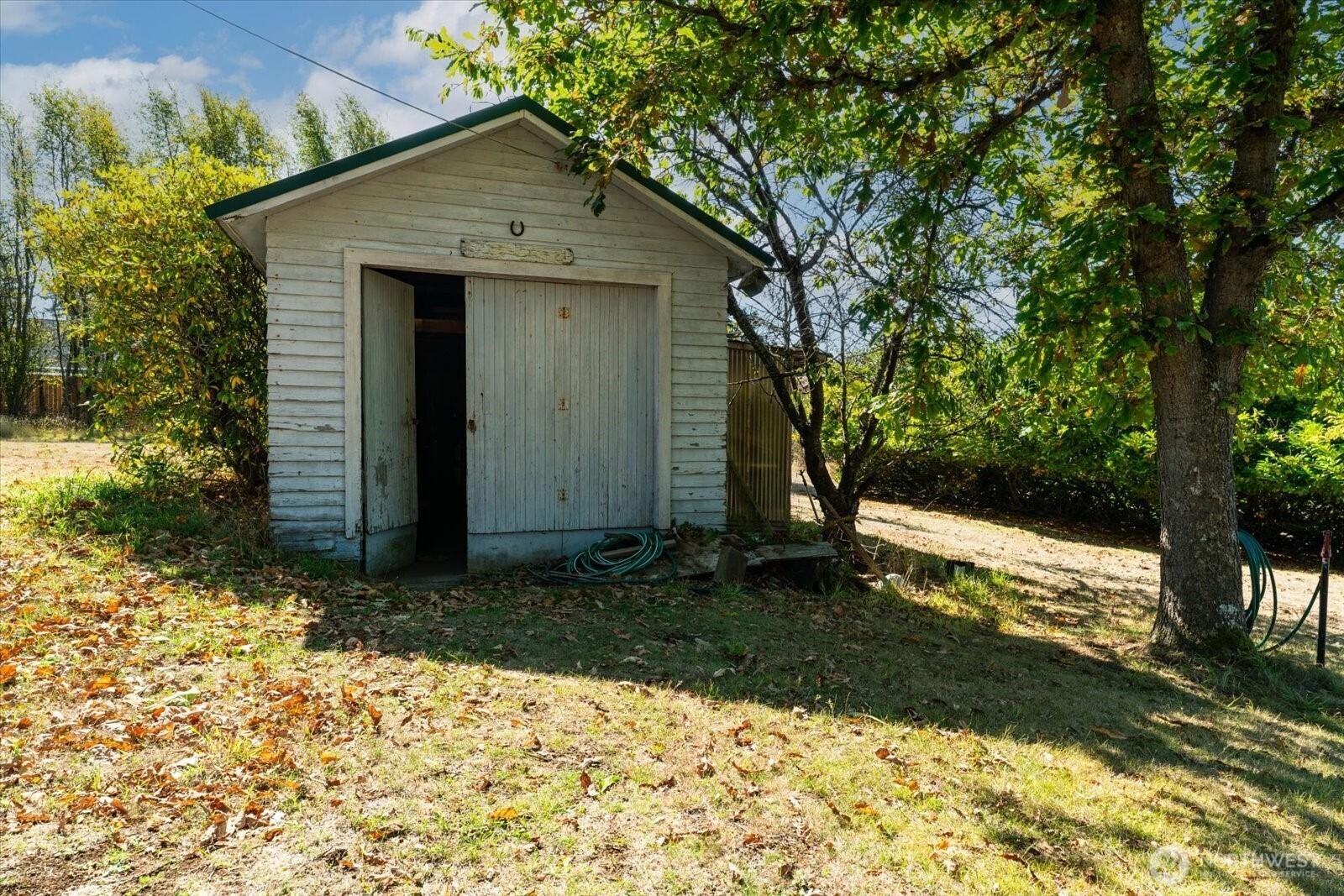Nw Crosby Ave, Oak Harbor, WA 98277