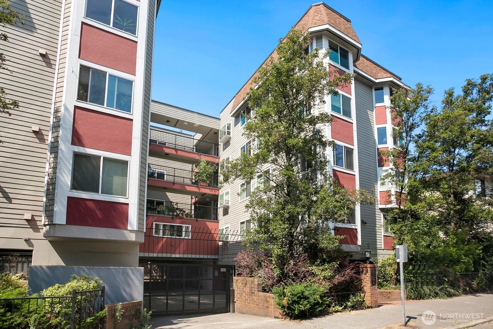 Summit Ave, Seattle, WA 98122