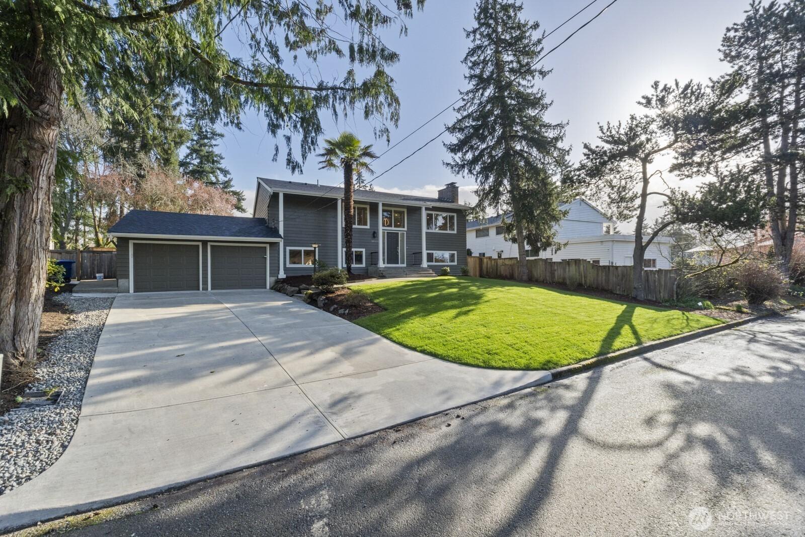 Ne 5th St, Bellevue, WA 98007
