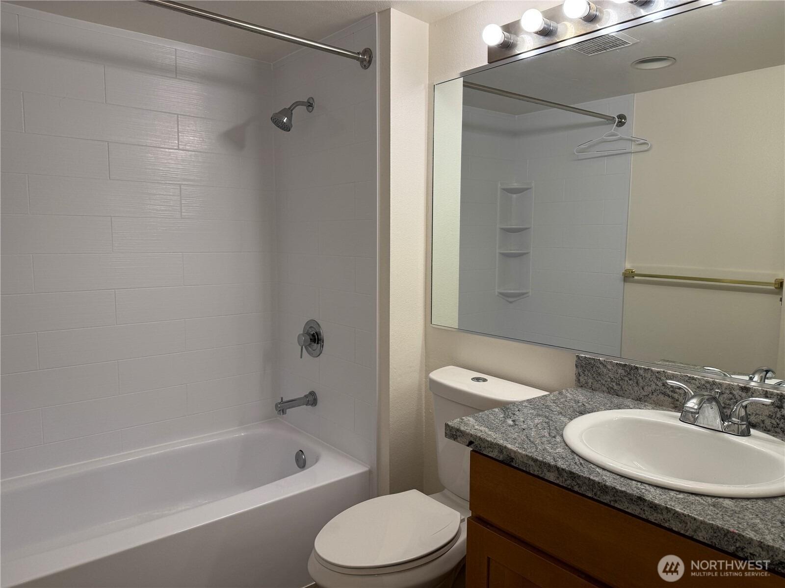 Sw 5th Ct, Renton, WA 98057
