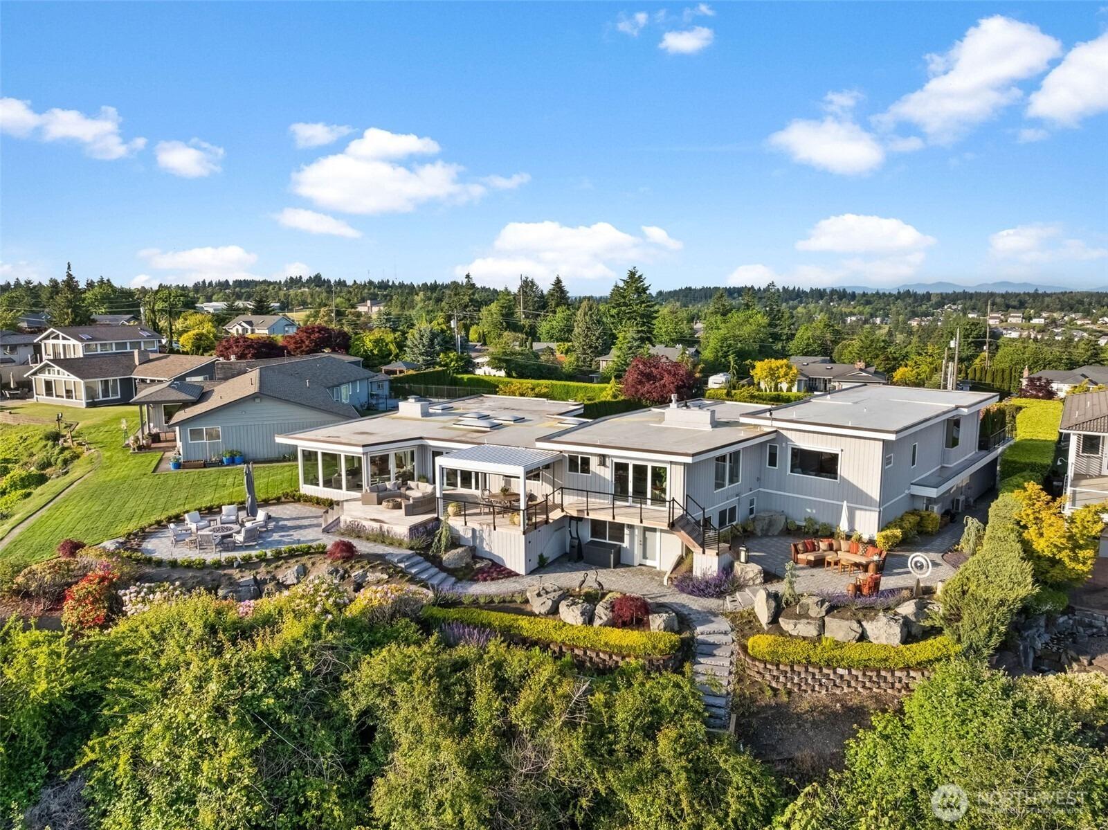 Shorecliff Dr Ne, Tacoma, WA 98422