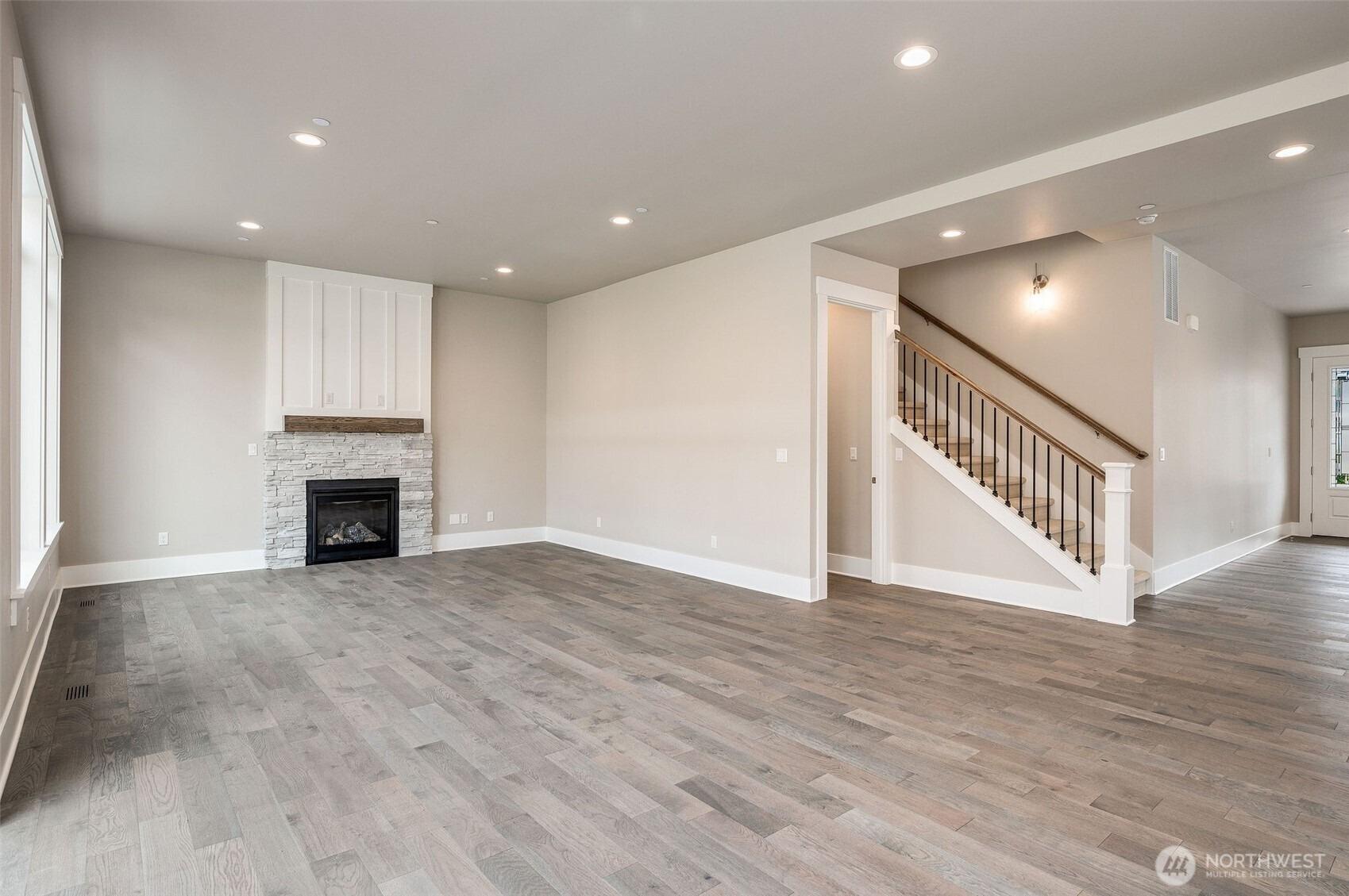 Ne 113th Ct, Redmond, WA 98052