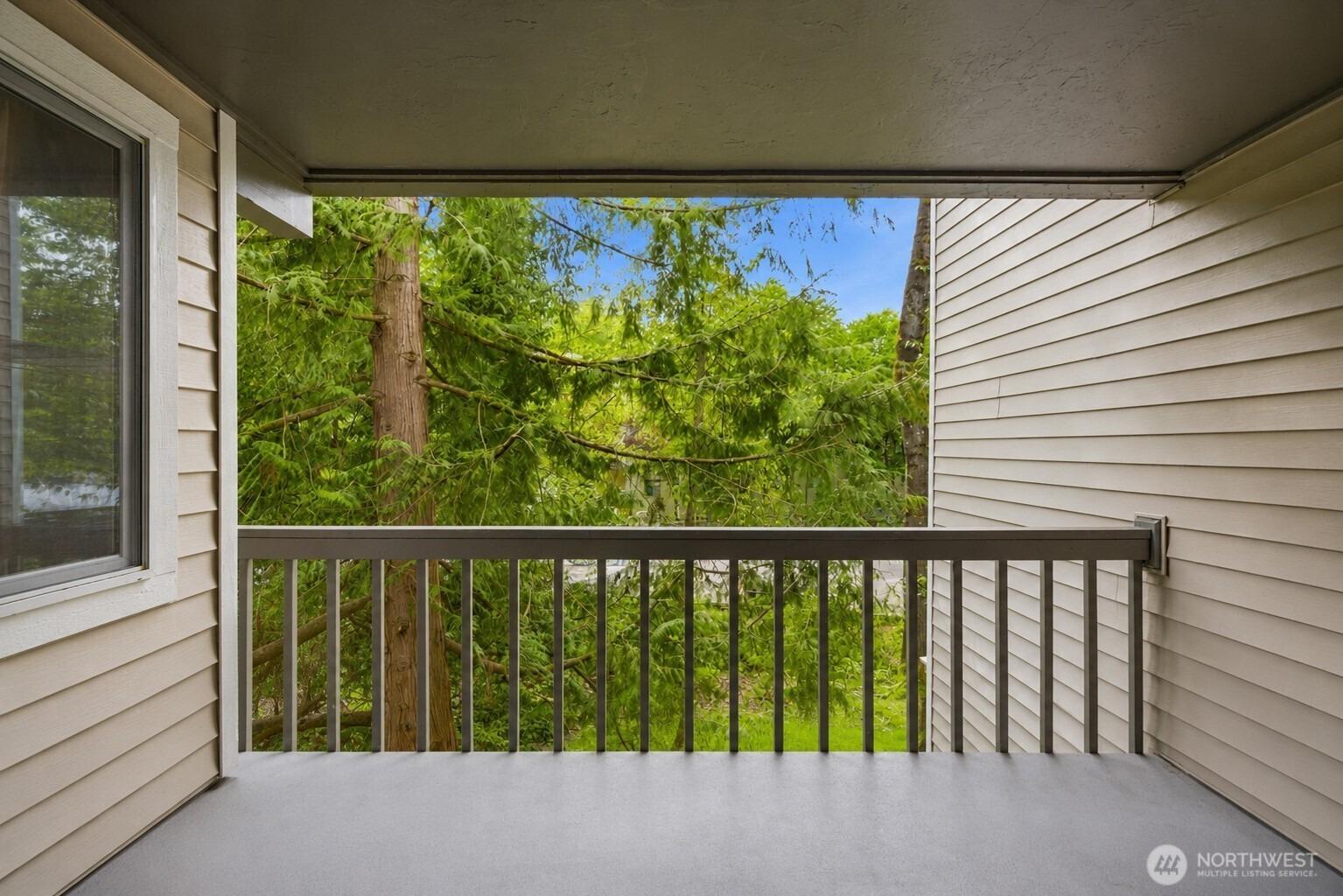 Ne 195th St, Lake Forest Park, WA 98155