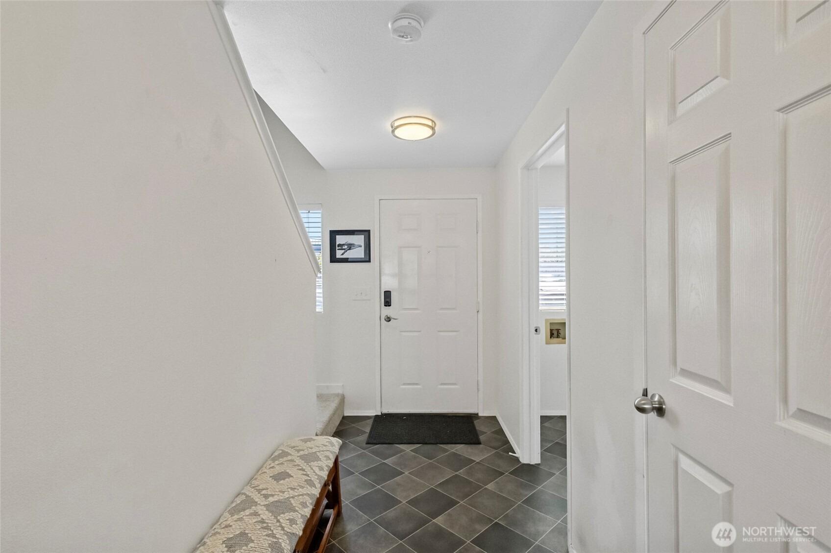 Se 8th Ave, Oak Harbor, WA 98277