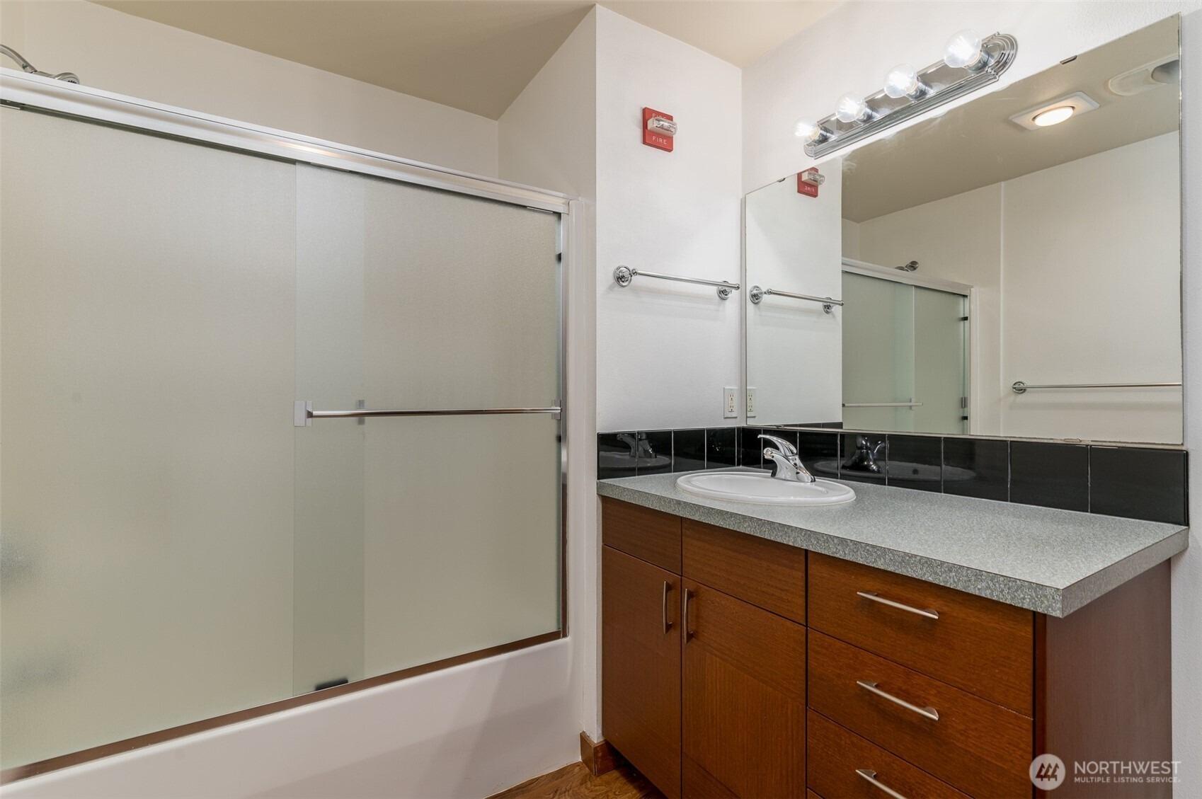 Gladstone St, Bellingham, WA 98229