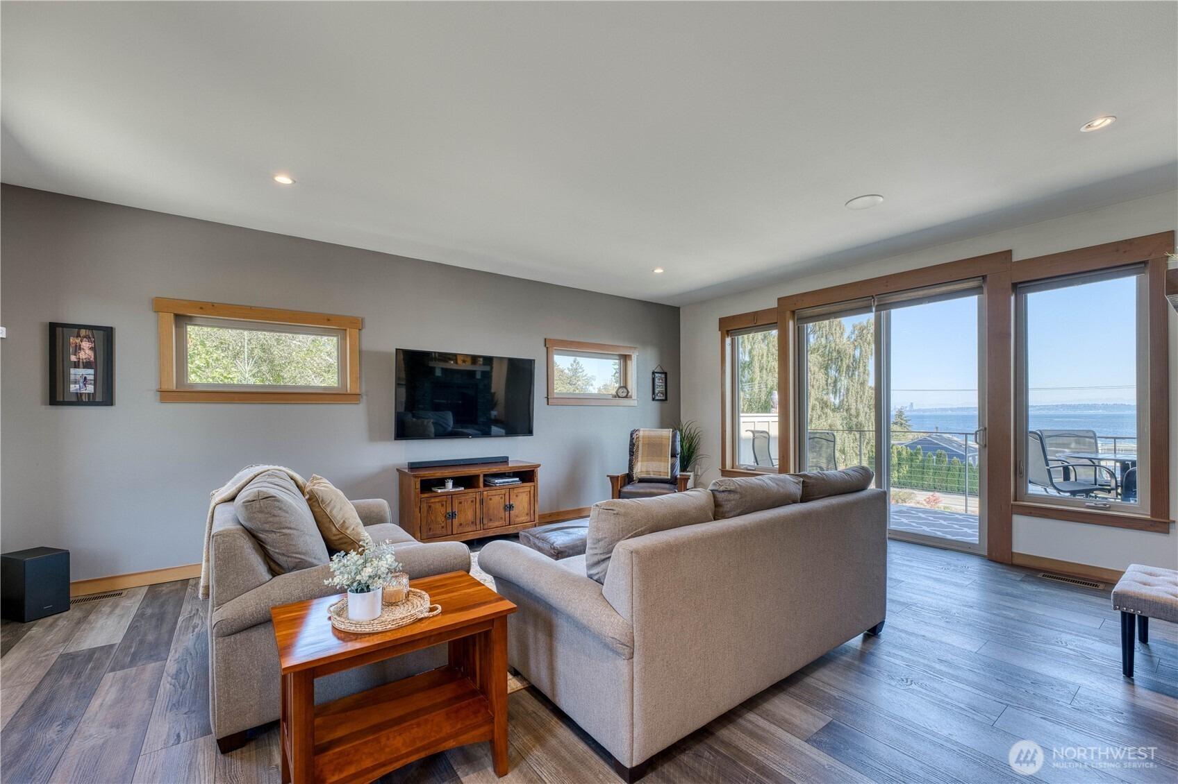 Beach Dr E, Port Orchard, WA 98366