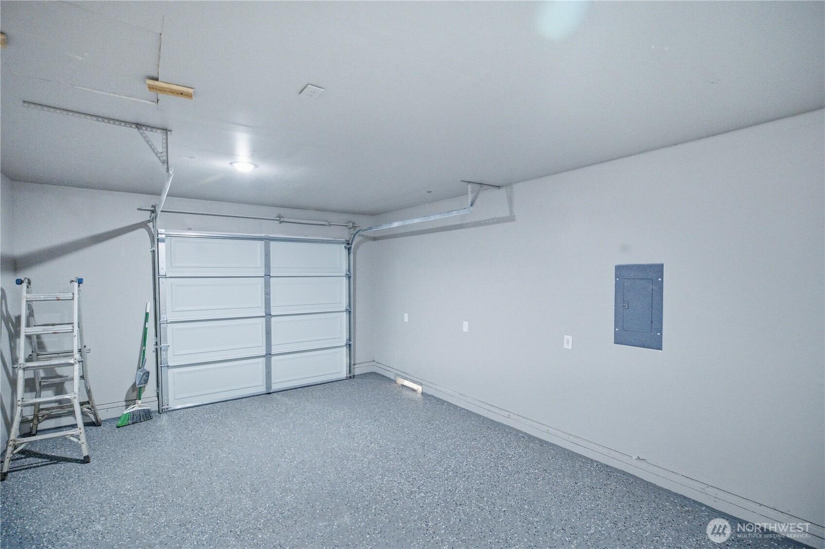 Forest Ridge Ct S, Puyallup, WA 98374