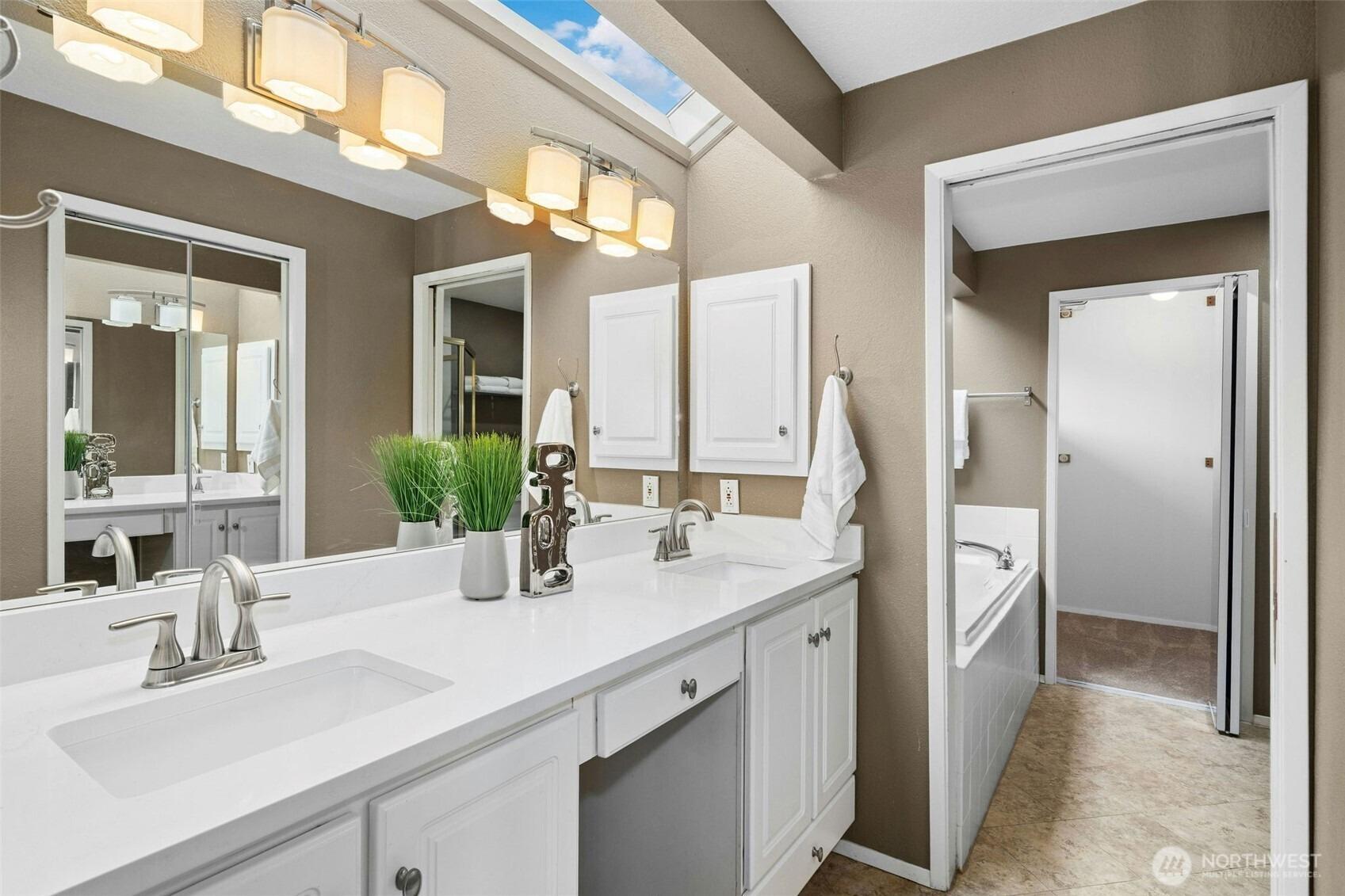 154th Pl Se, Bellevue, WA 98006