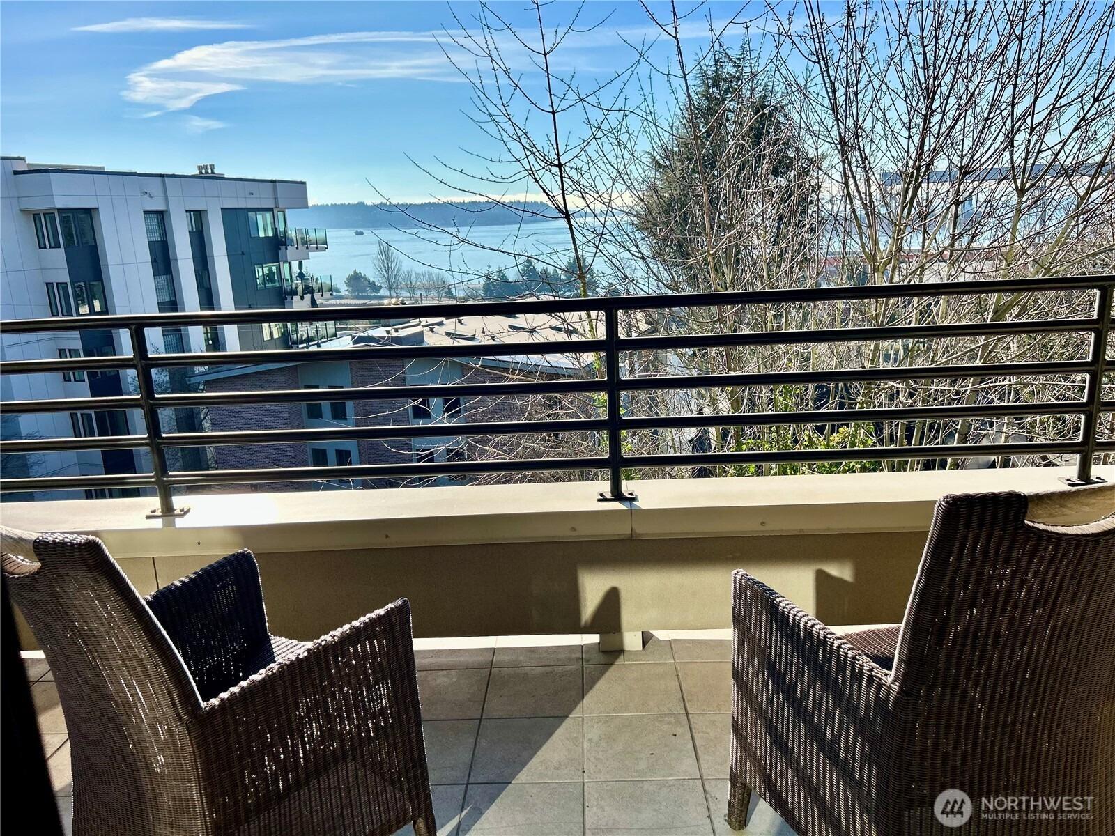 W Mercer Pl, Seattle, WA 98119