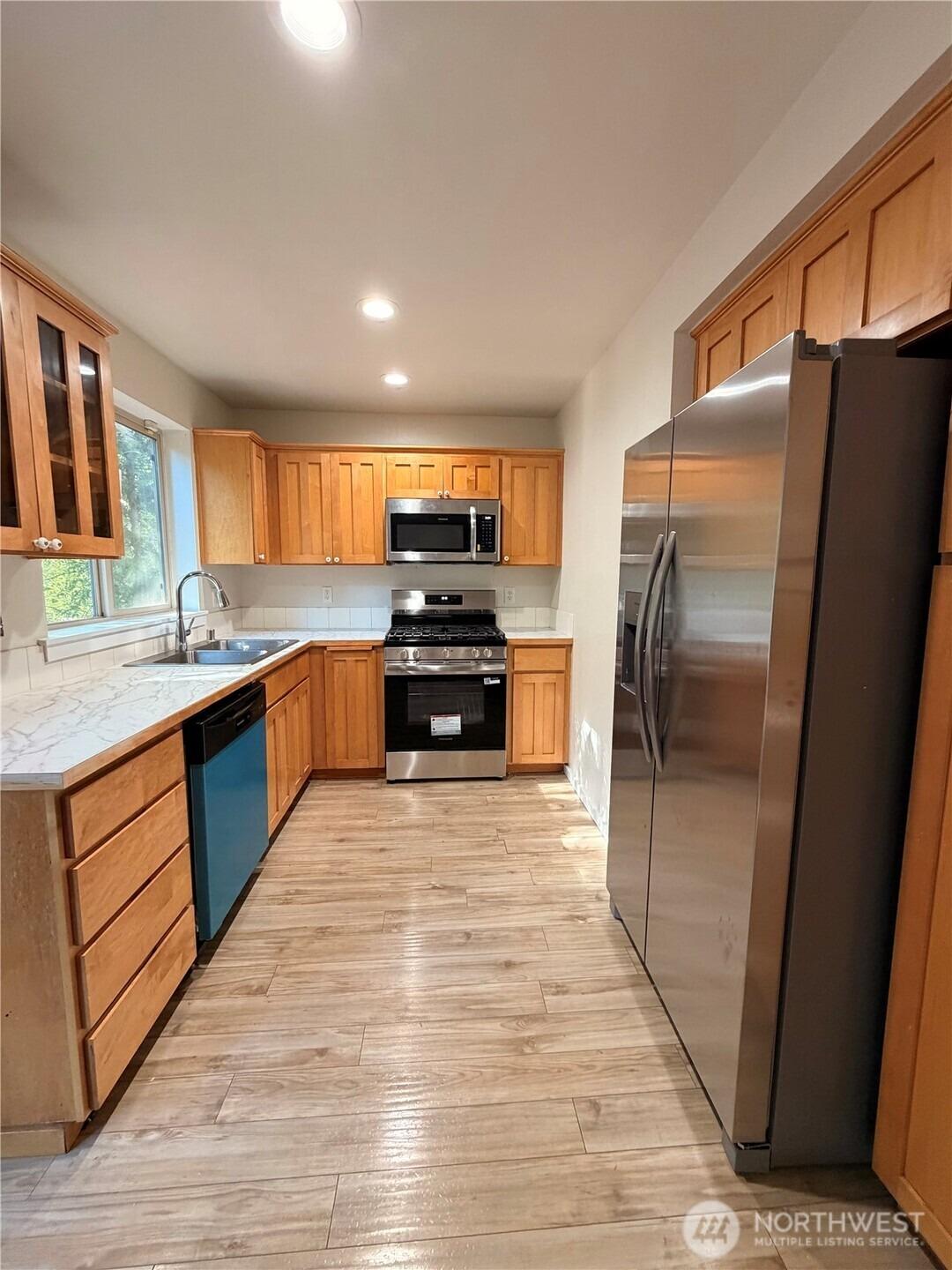 10th Ave E, Tacoma, WA 98445