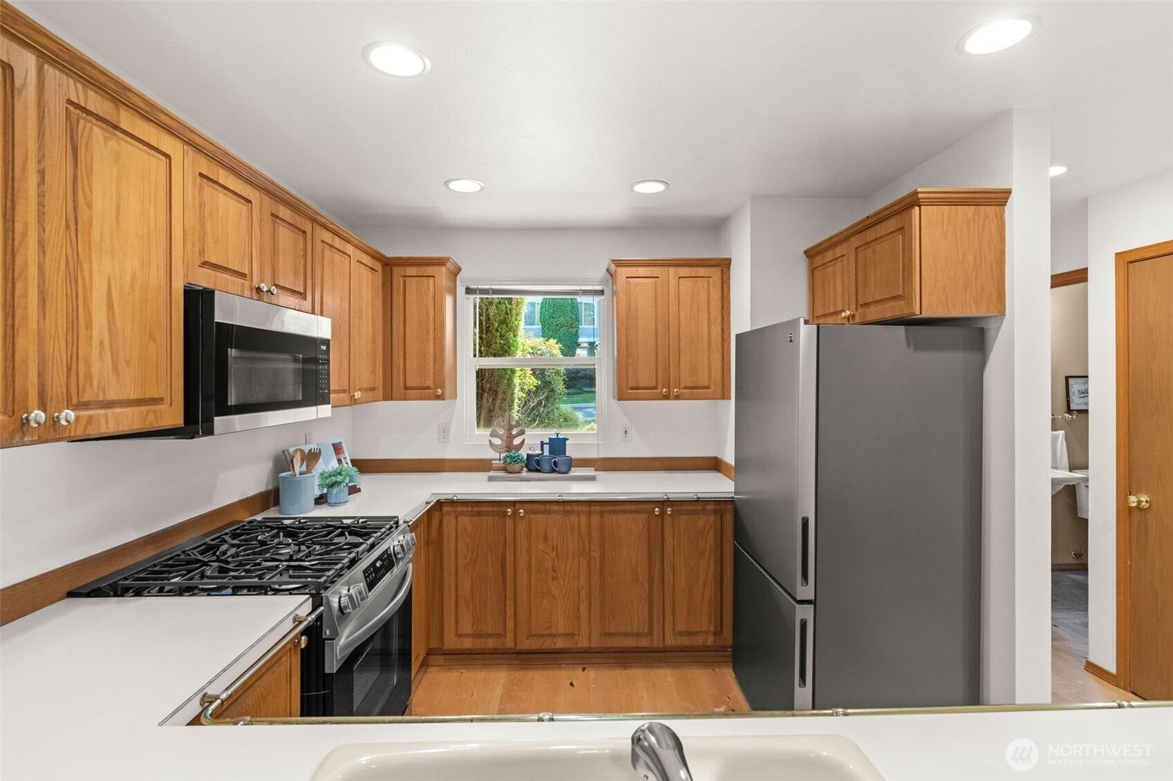 Nw Windy Beach Ln, Silverdale, WA 98383