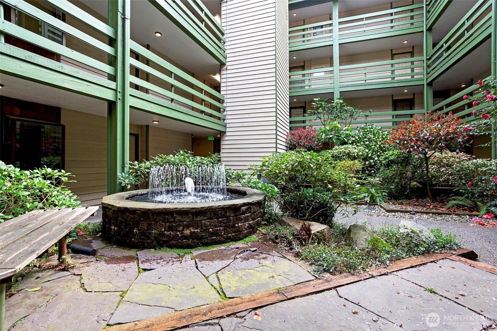 1st Ave Ne, Seattle, WA 98115