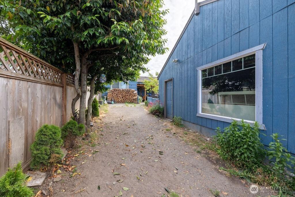 E 3rd St, Port Angeles, WA 98362