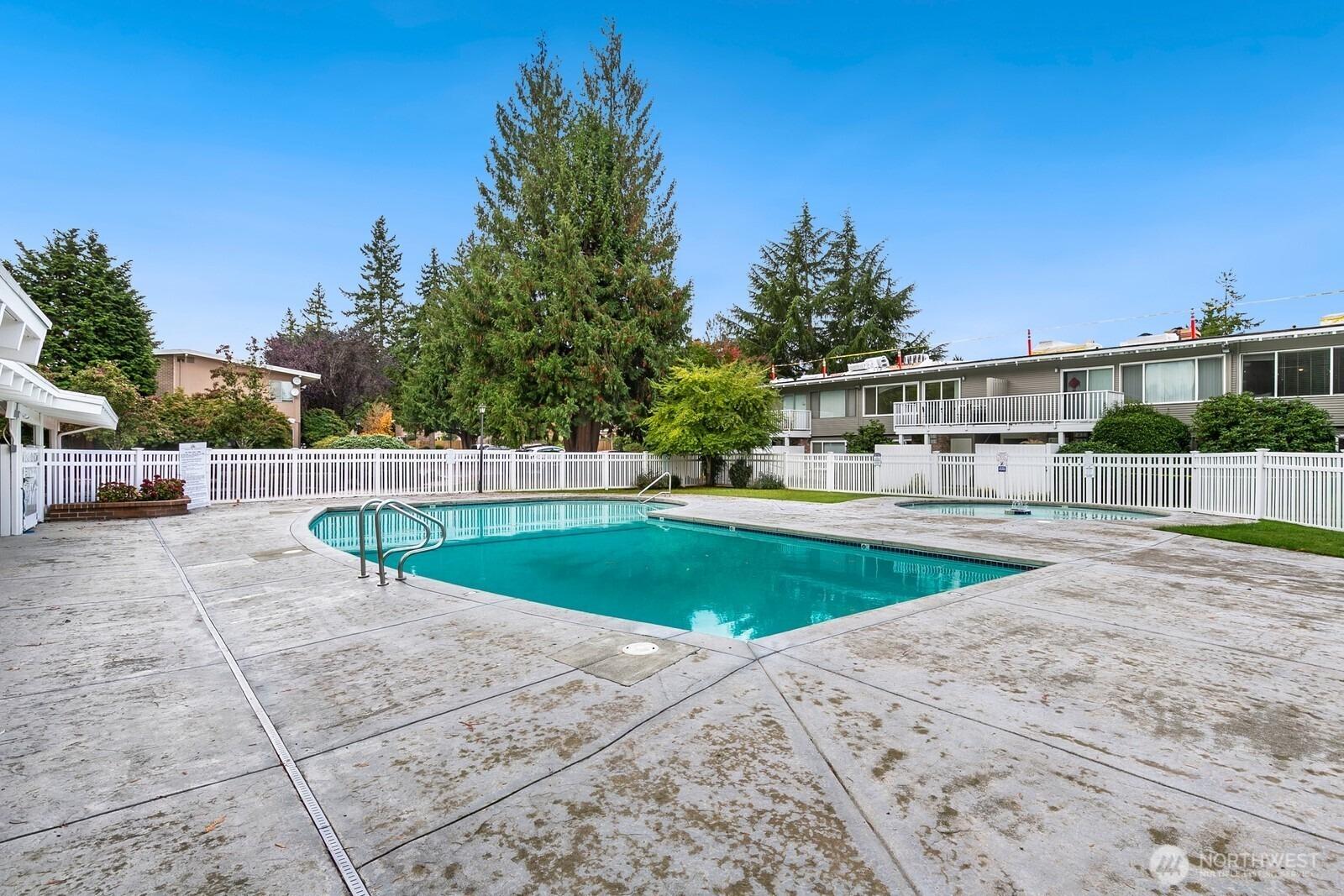 122nd Pl Se, Bellevue, WA 98006