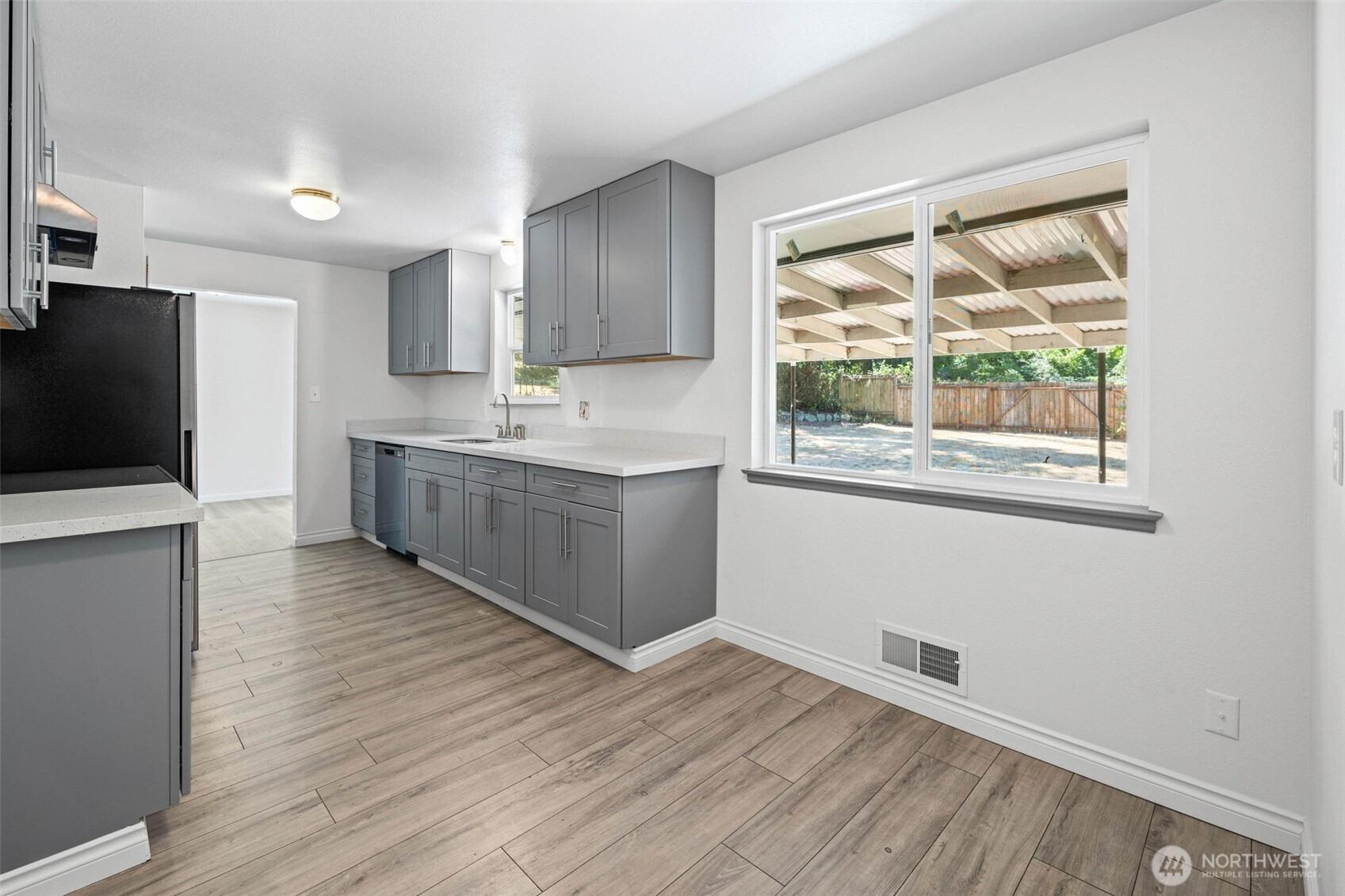 S Alaska St, Tacoma, WA 98408