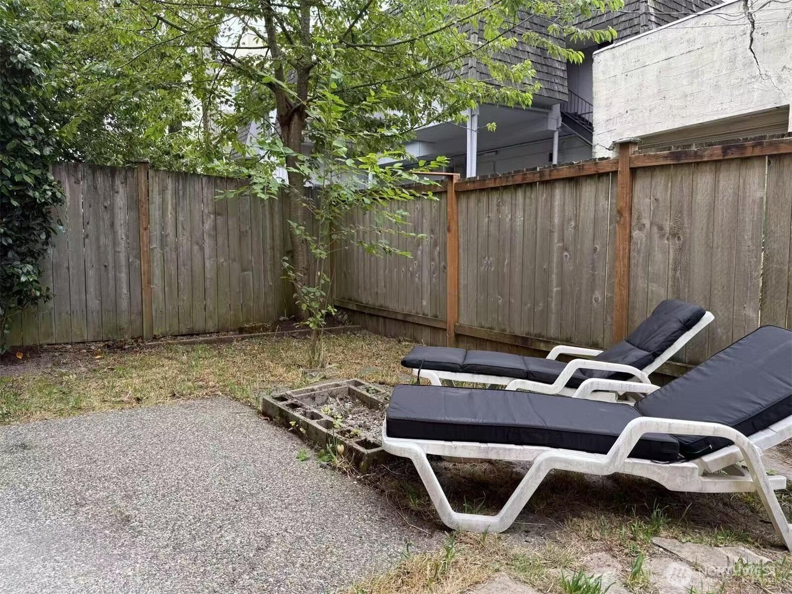 11th Ave Ne, Seattle, WA 98105