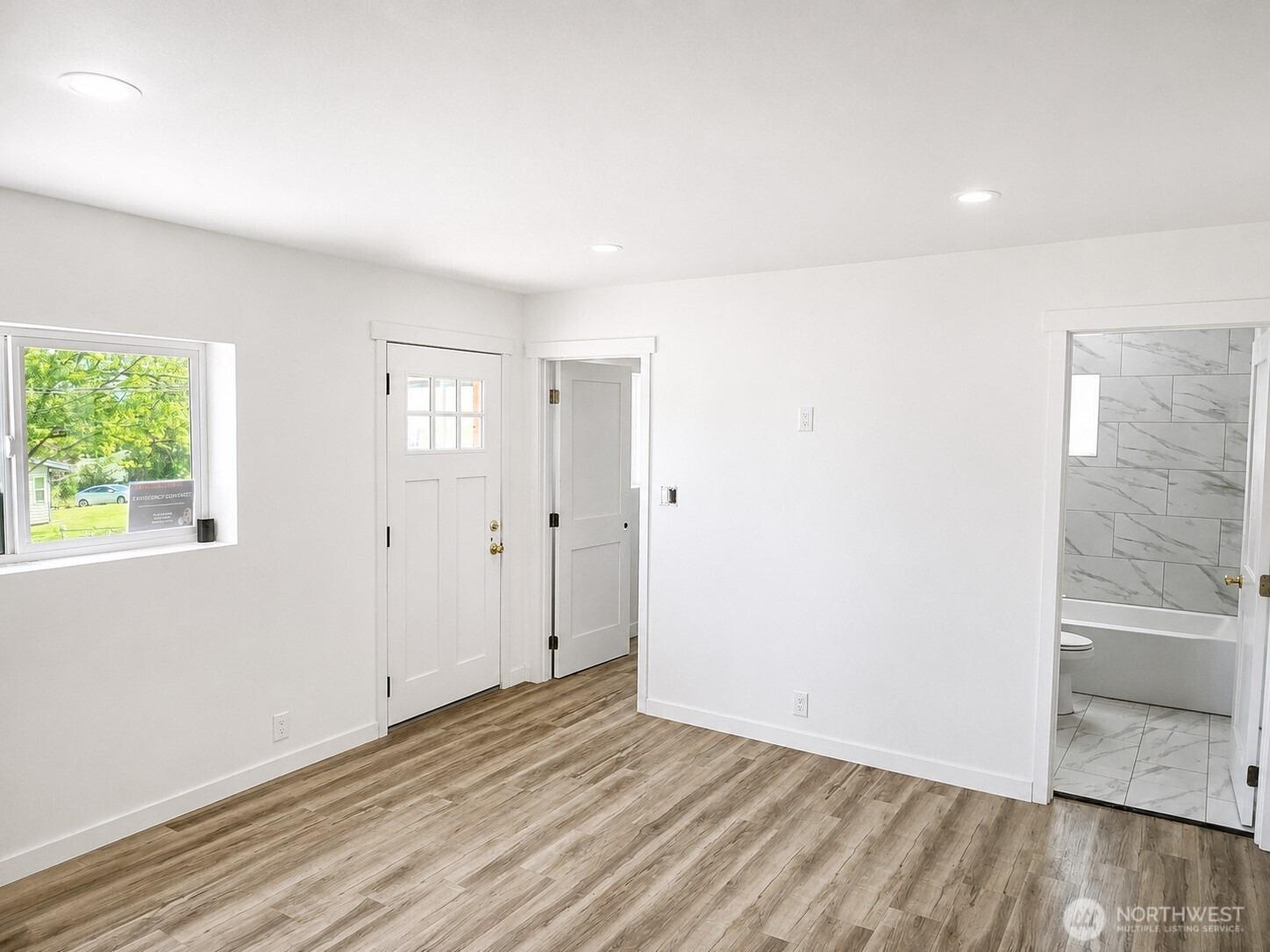 33rd Ave S, Tukwila, WA 98168