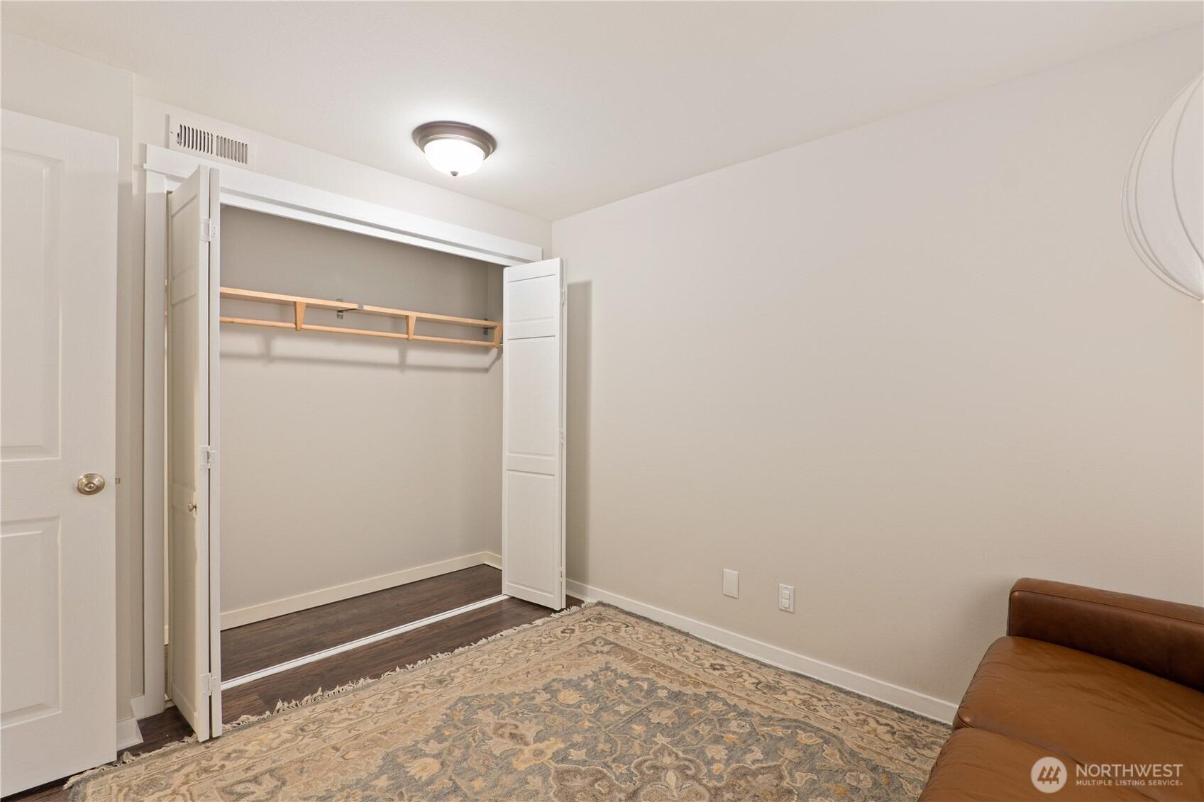 6th Ave W, Seattle, WA 98119