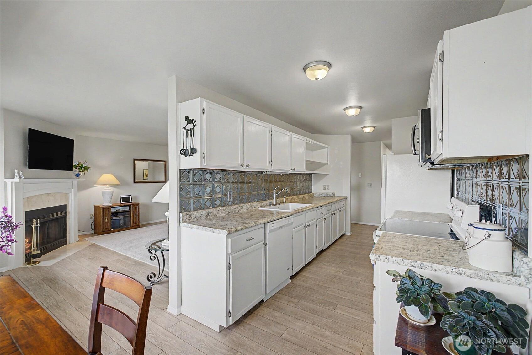 Pine Ave, Snohomish, WA 98290