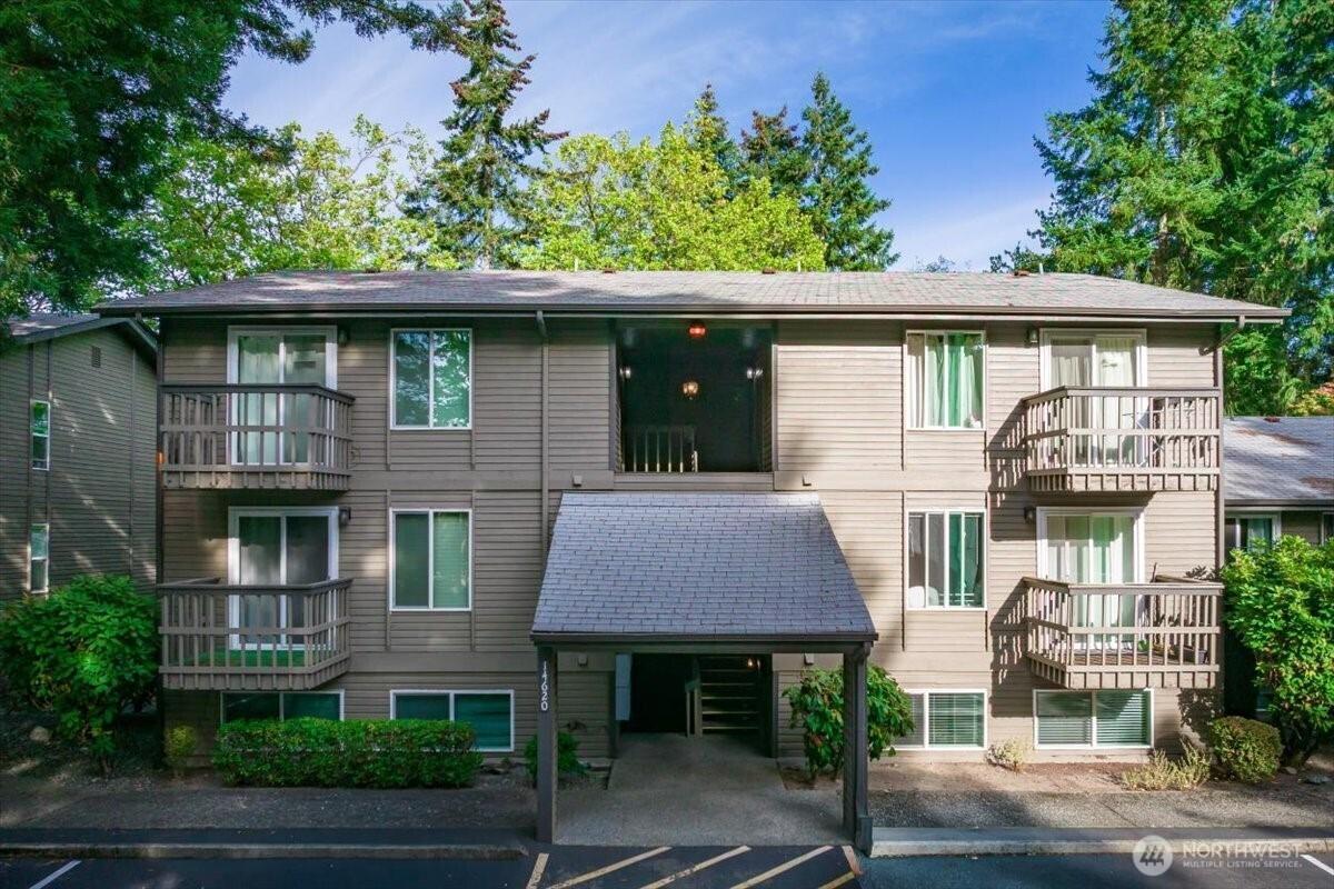 Ne 35th St, Bellevue, WA 98007