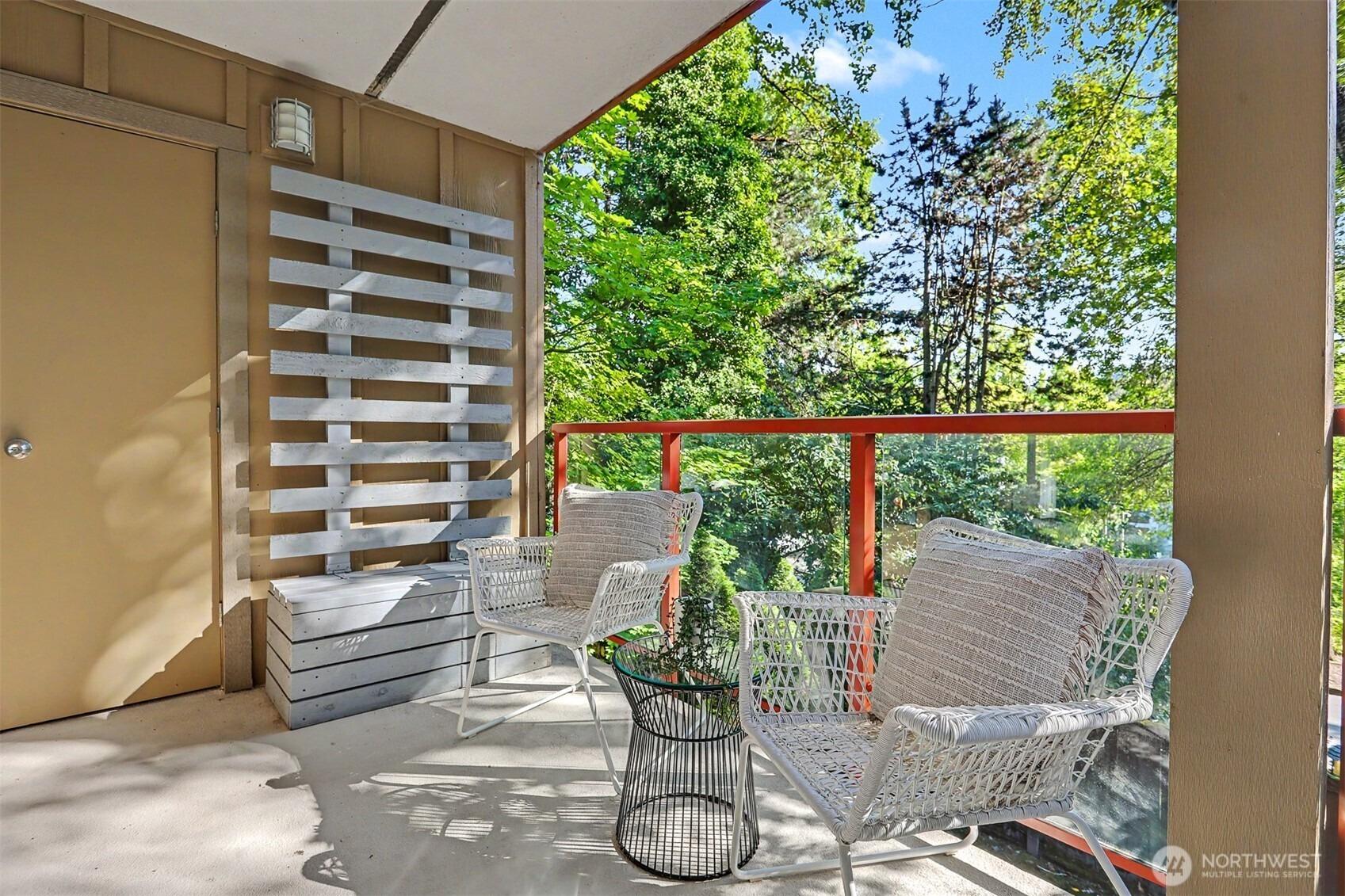 Ne 33rd Pl, Bellevue, WA 98004