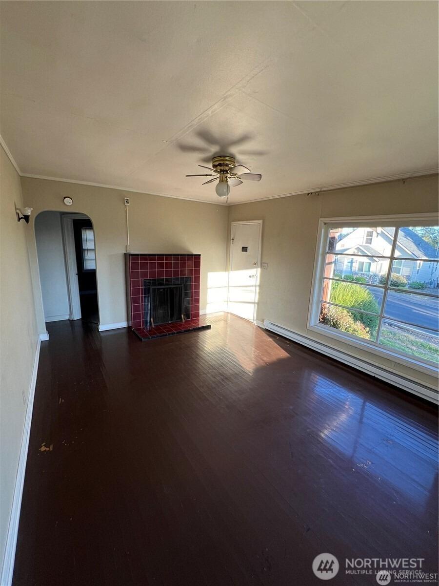 Mt Brynion St, Kelso, WA 98626