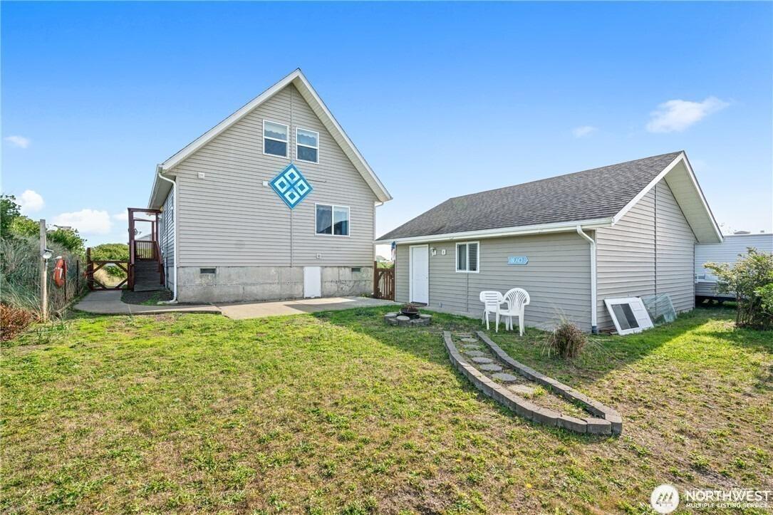 S Bel Air Loop Sw, Ocean Shores, WA 98569