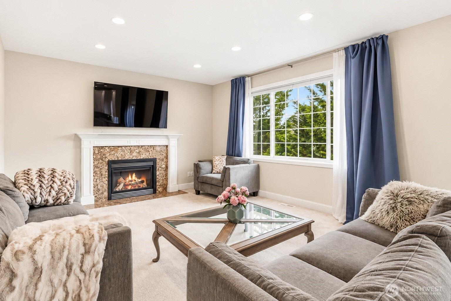 Ne 187th Way, Kenmore, WA 98028