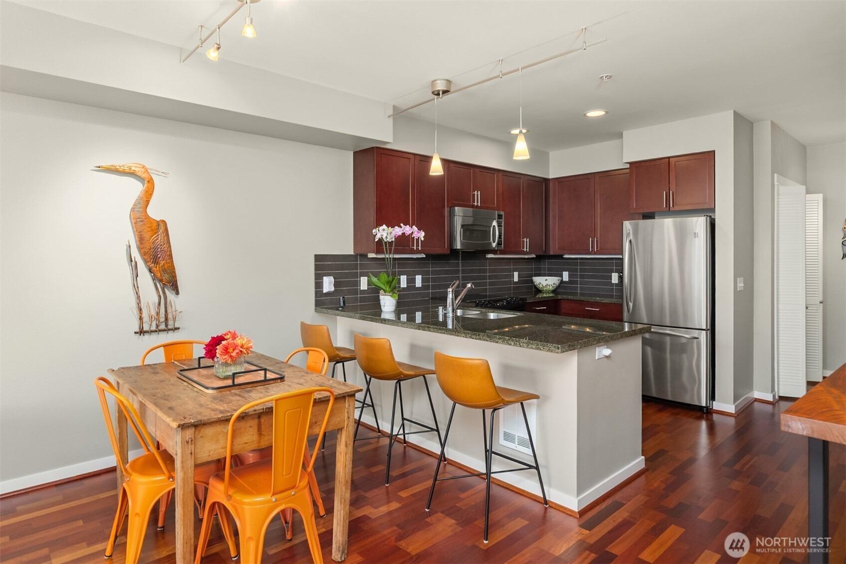 Ferncliff Ave Ne, Bainbridge Island, WA 98110