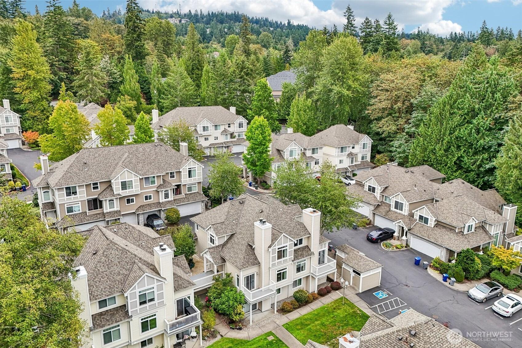 Se Cougar Mountain Way, Bellevue, WA 98006