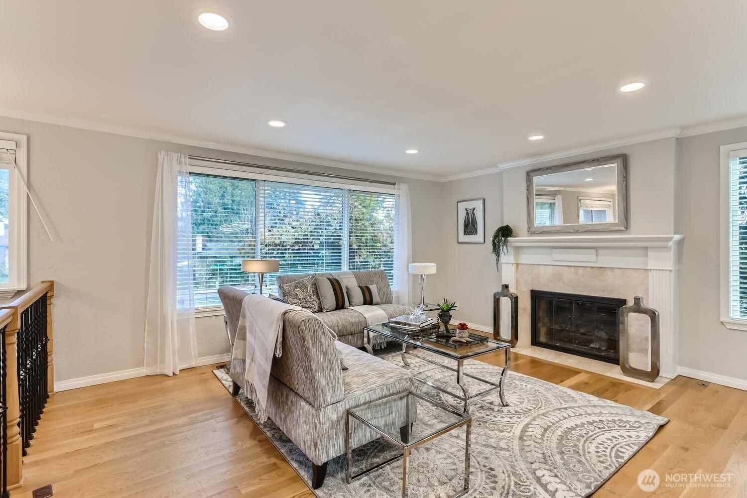 Se 42nd Pl, Issaquah, WA 98027